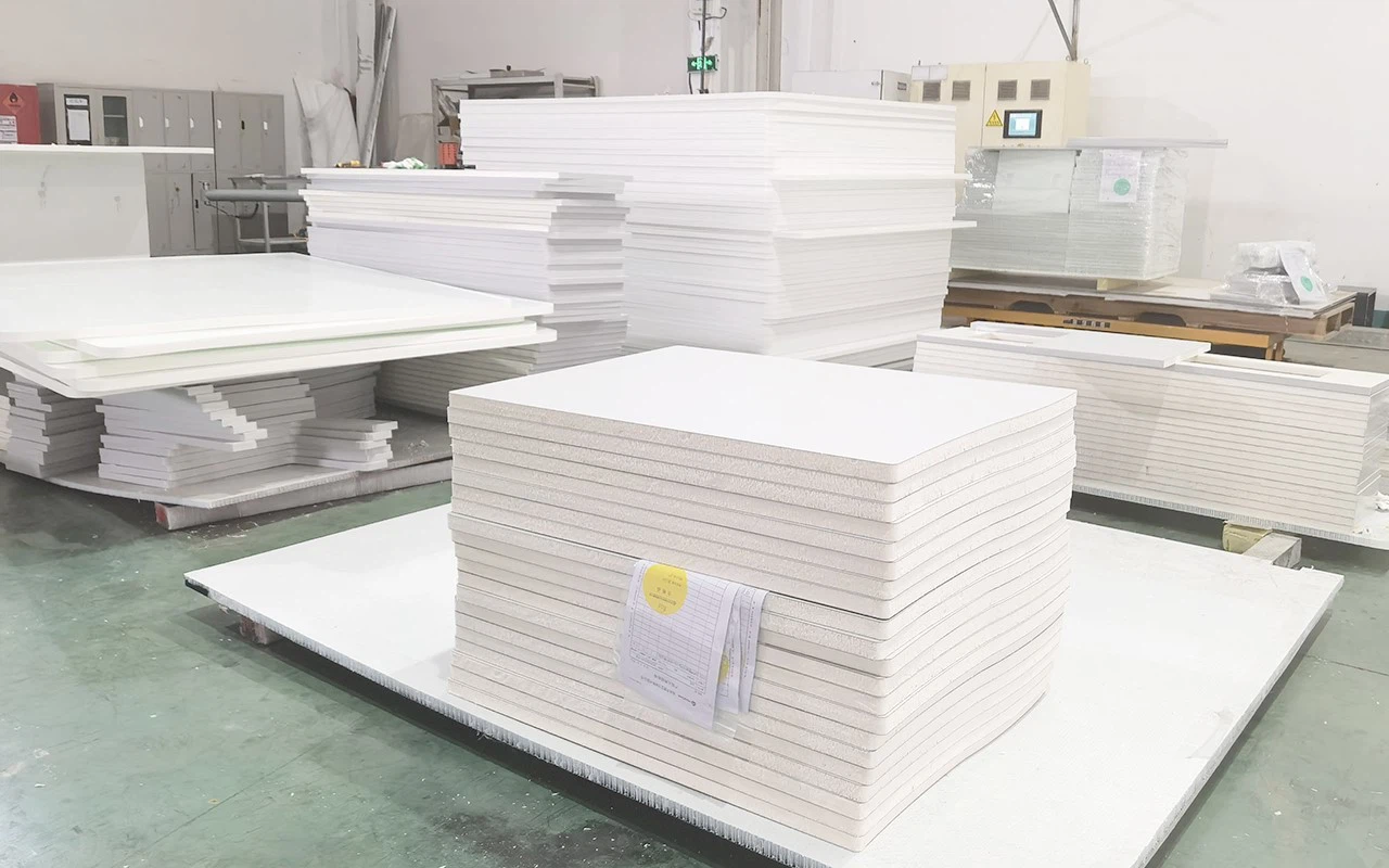 Annual production capacity of thermoplastic sandwich panels is 5 million square meters Annual production capacity of thermoplastic sandwich panels is 5 million square meters